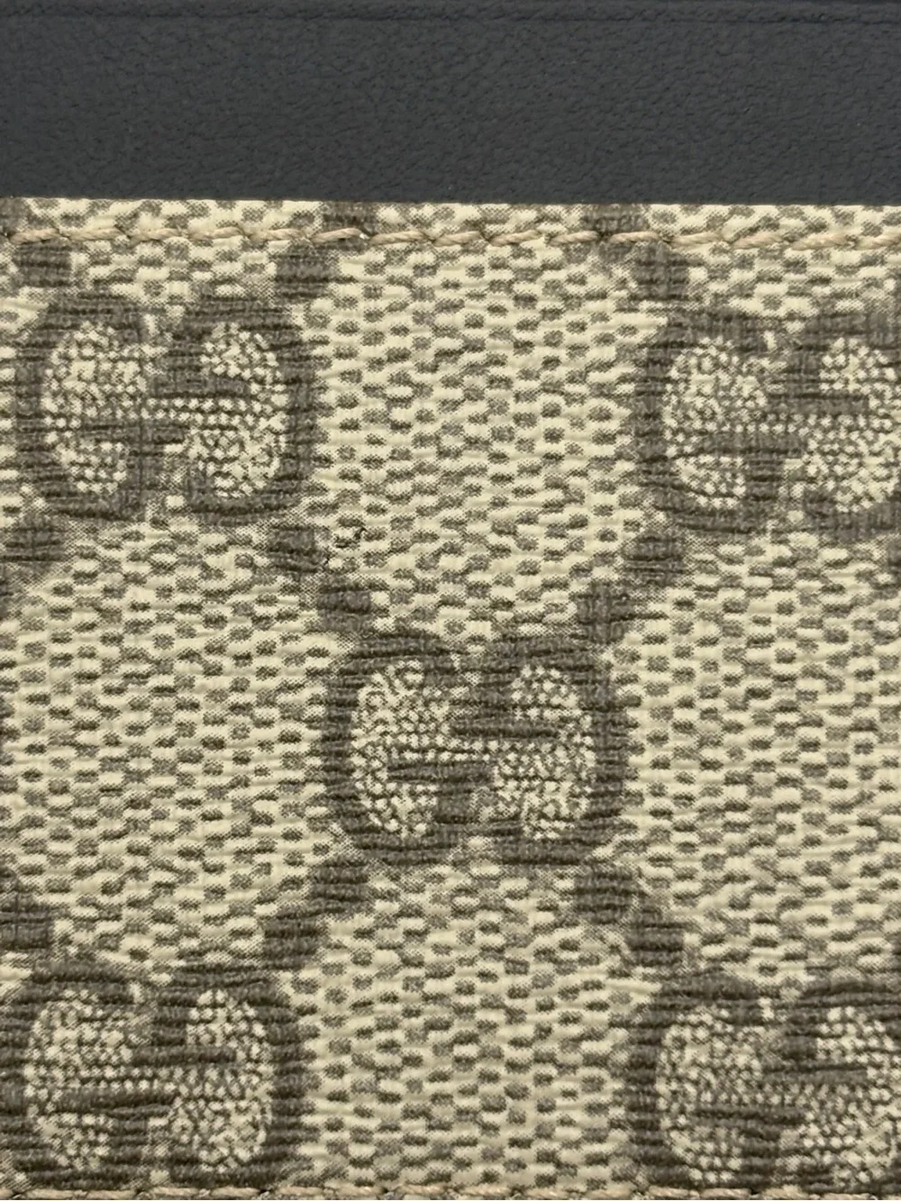 Gucci GG Black Supreme Cardholder